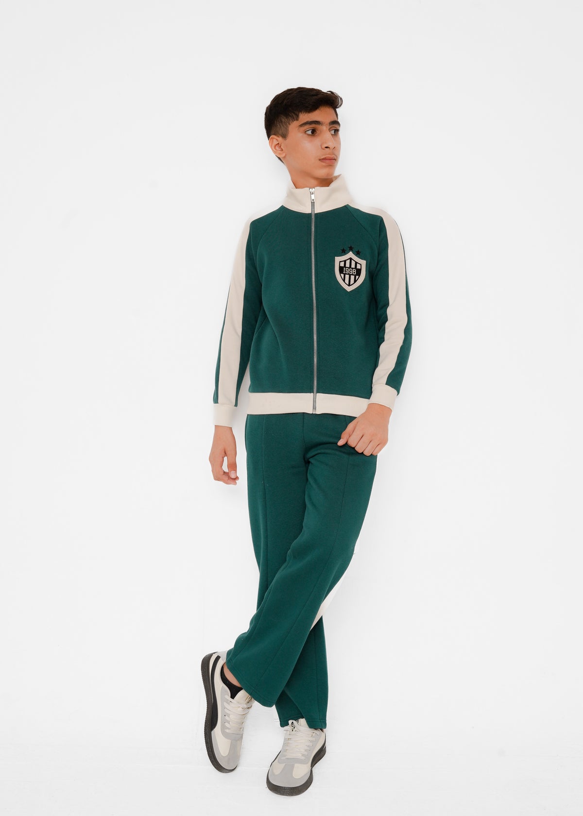 CONTRAST PANNEL UPPER WITH TROUSER