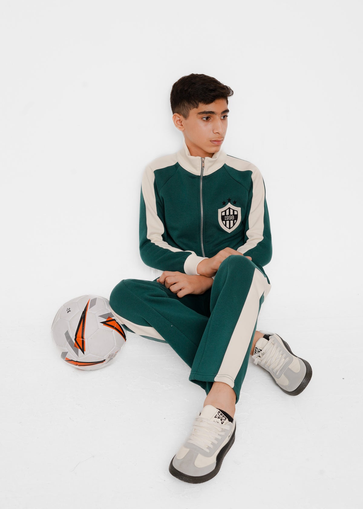 CONTRAST PANNEL UPPER WITH TROUSER