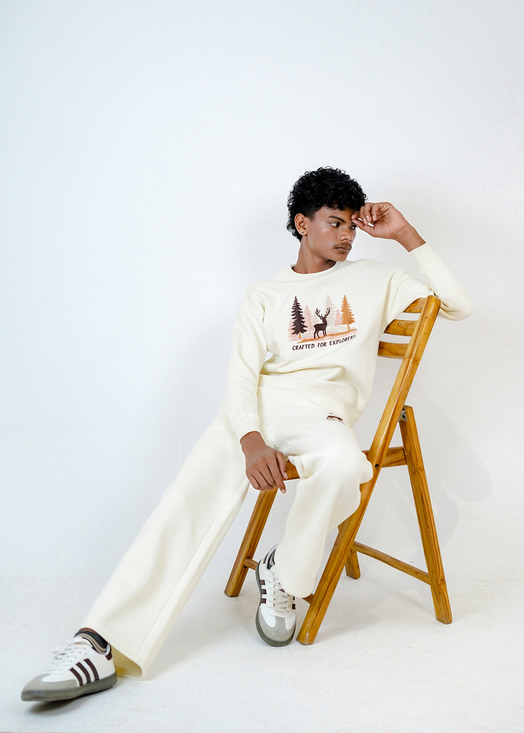 EMB SWEAT SUIT